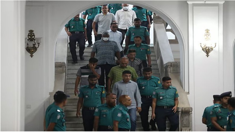 আইনজীবীর মতে, আত্মসমর্পণকারী সেনা কর্মকর্তারা নির্দোষ, অপরাধ আইনজীবীর মতে, আত্মসমর্পণকারী সেনা কর্মকর্তারা নির্দোষ, অপরাধ