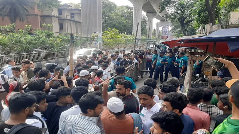 মেট্রোরেল দুর্ঘটনায় তদন্ত কমিটি গঠন, নিহতের পরিবারকে দেওয়া হ মেট্রোরেল দুর্ঘটনায় তদন্ত কমিটি গঠন, নিহতের পরিবারকে দেওয়া হ
