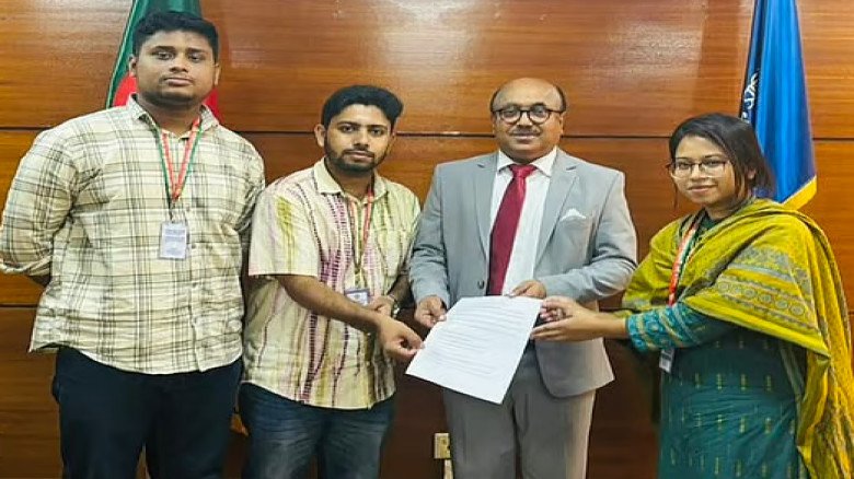 ভাইভায় ১০০ নম্বরসহ ১৫ দফা দাবি পেশ করল এনসিপি ভাইভায় ১০০ নম্বরসহ ১৫ দফা দাবি পেশ করল এনসিপি