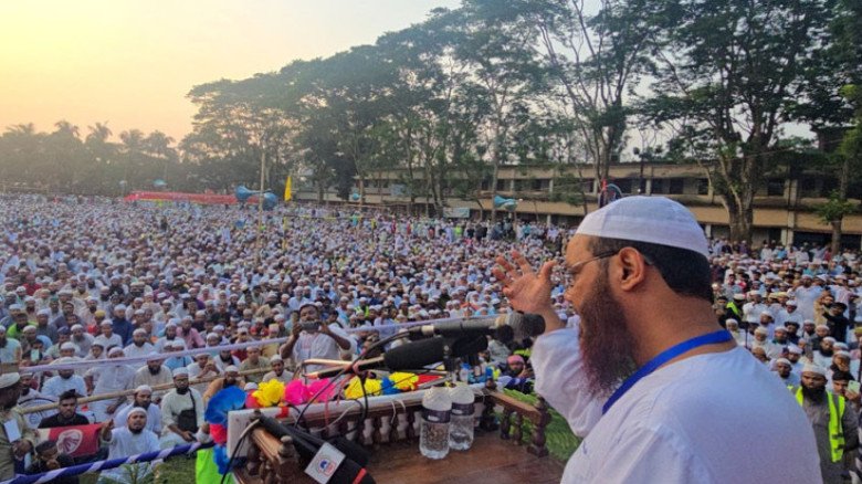 বিএনপি ক্ষমতায় এলে সুন্দরী নারীরা রাস্তায় বের হতে পারবে না বিএনপি ক্ষমতায় এলে সুন্দরী নারীরা রাস্তায় বের হতে পারবে না