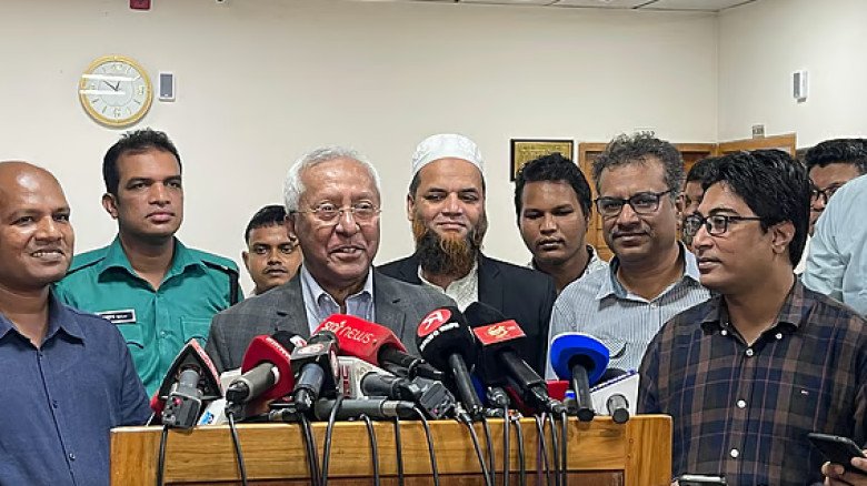সংসদ নির্বাচনে এবার ভোটকেন্দ্র বাড়লেও ভোটকক্ষ কমছে সংসদ নির্বাচনে এবার ভোটকেন্দ্র বাড়লেও ভোটকক্ষ কমছে