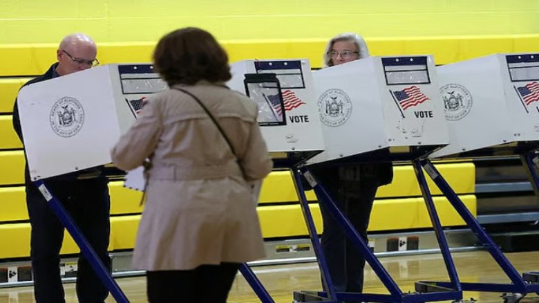 নিউইয়র্কের মেয়র নির্বাচনে রেকর্ডসংখ্যক আগাম ভোট, তরুণ ভোটারদ