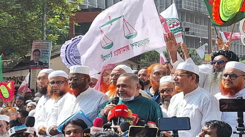 ‘সোজা আঙুলে ঘি না উঠলে আঙুল বাঁকা করব’—গণভোট দাবিতে হুঁশিয়ার