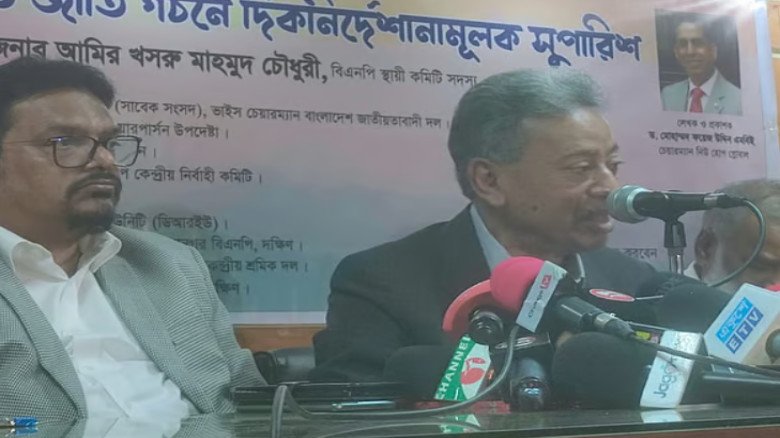 আমীর খসরু: নির্বাচন পর্যন্ত মানুষ স্থগিত রেখেছে পারিবারিক ও 