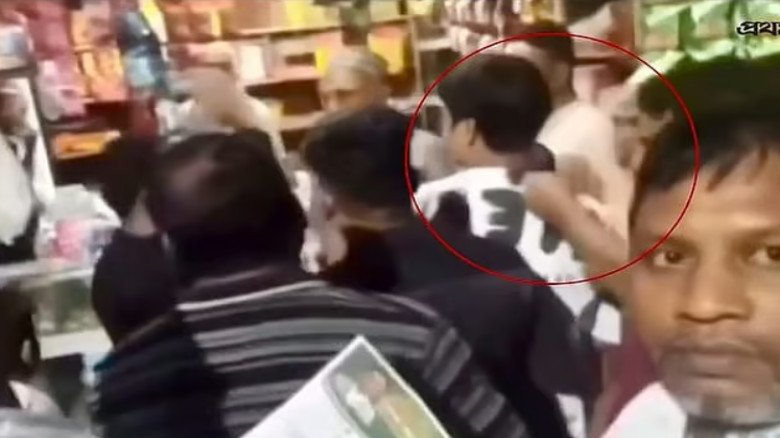 চট্টগ্রামে প্রকাশ্যে অস্ত্রবাজি ও খুন, স্থানীয়রা আতঙ্কে; পুল