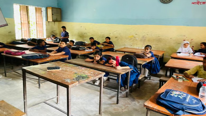 কুমিল্লায় প্রাথমিক শিক্ষকদের কর্মবিরতিতে স্থবির পাঠদান, শিশু