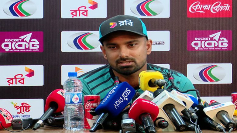 লিটন দাসের ক্ষোভ: বোর্ডের দেওয়া দল নিয়েই মাঠে খেলতে হবে