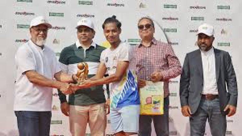 টাইব্রেকারে এআইইউবির জয়, ড্যাফোডিল গ্রুপ পর্বেই ছিটকে গেল