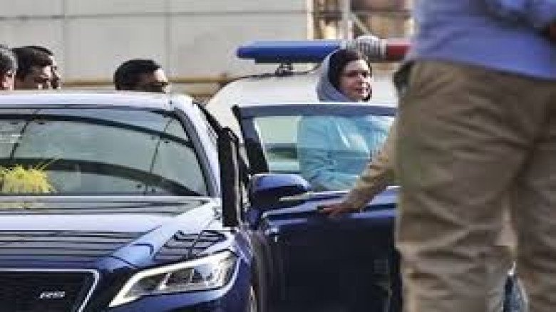 এভারকেয়ারে খালেদা জিয়ার খোঁজ নিয়ে ধানমন্ডিতে ফিরলেন জুবাইদা 