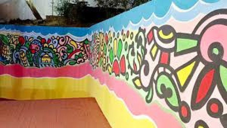 কক্সবাজার শহীদ মিনারে মুক্তিযুদ্ধের গ্রাফিতি মুছে আলপনা