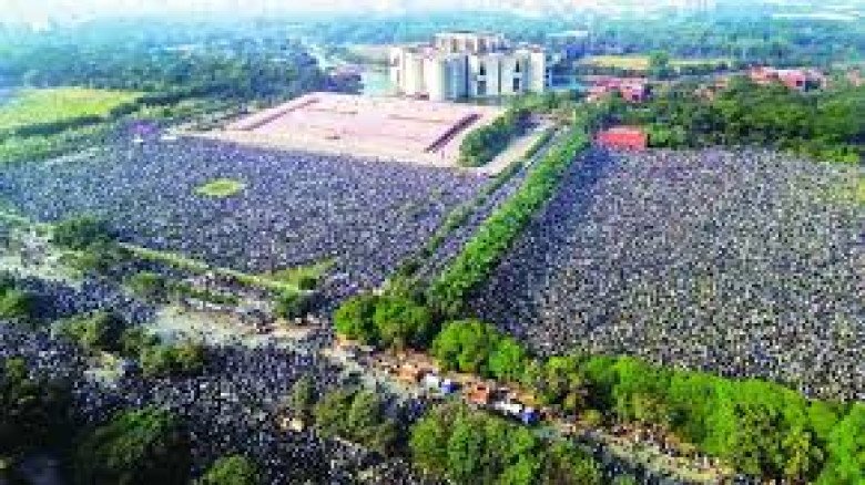 : জিয়া উদ্যানে খালেদা জিয়ার কবর জিয়ারত করলেন পরিবারের সদস