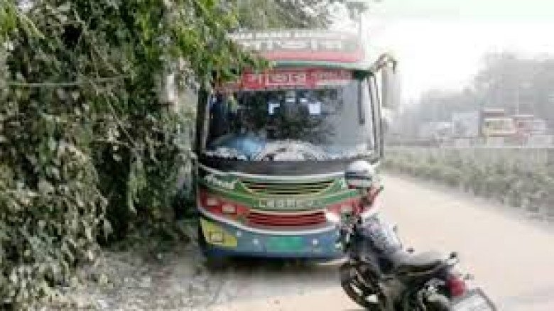 ঢাকা-টাঙ্গাইল মহাসড়কে চলন্ত বাসে দলবদ্ধ ধর্ষণের অভিযোগ, চালক